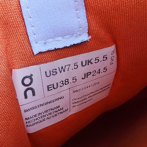 ON CLOUDSURFER - Womens Sneakers - SIZE 7.5 - Picture 10 of 10